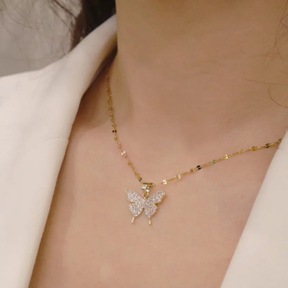Double Layered Crystal Pendant Necklace / Ruchi