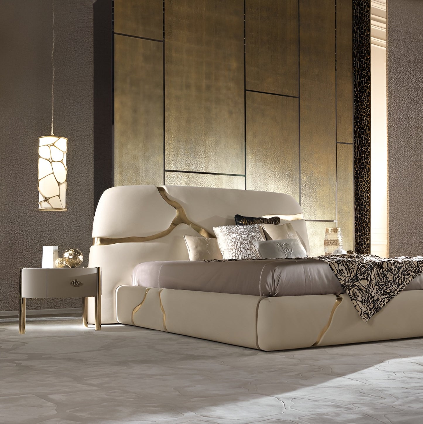 Crackel Design Leather Bedroom Set / Ruchi