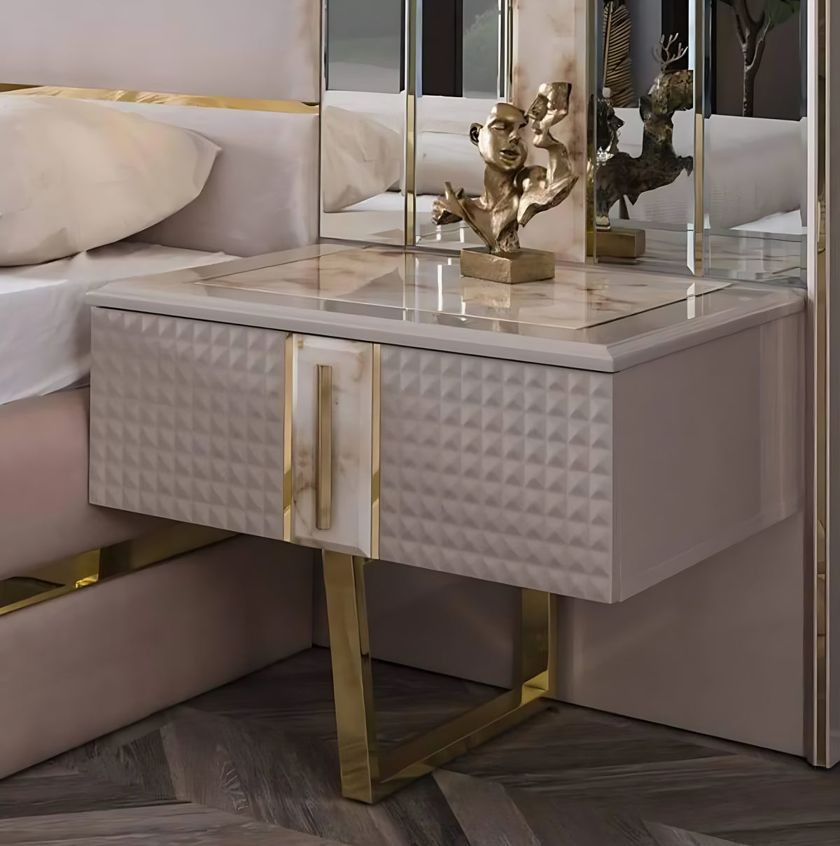 Modern Fabric Bedroom Set / Ruchi