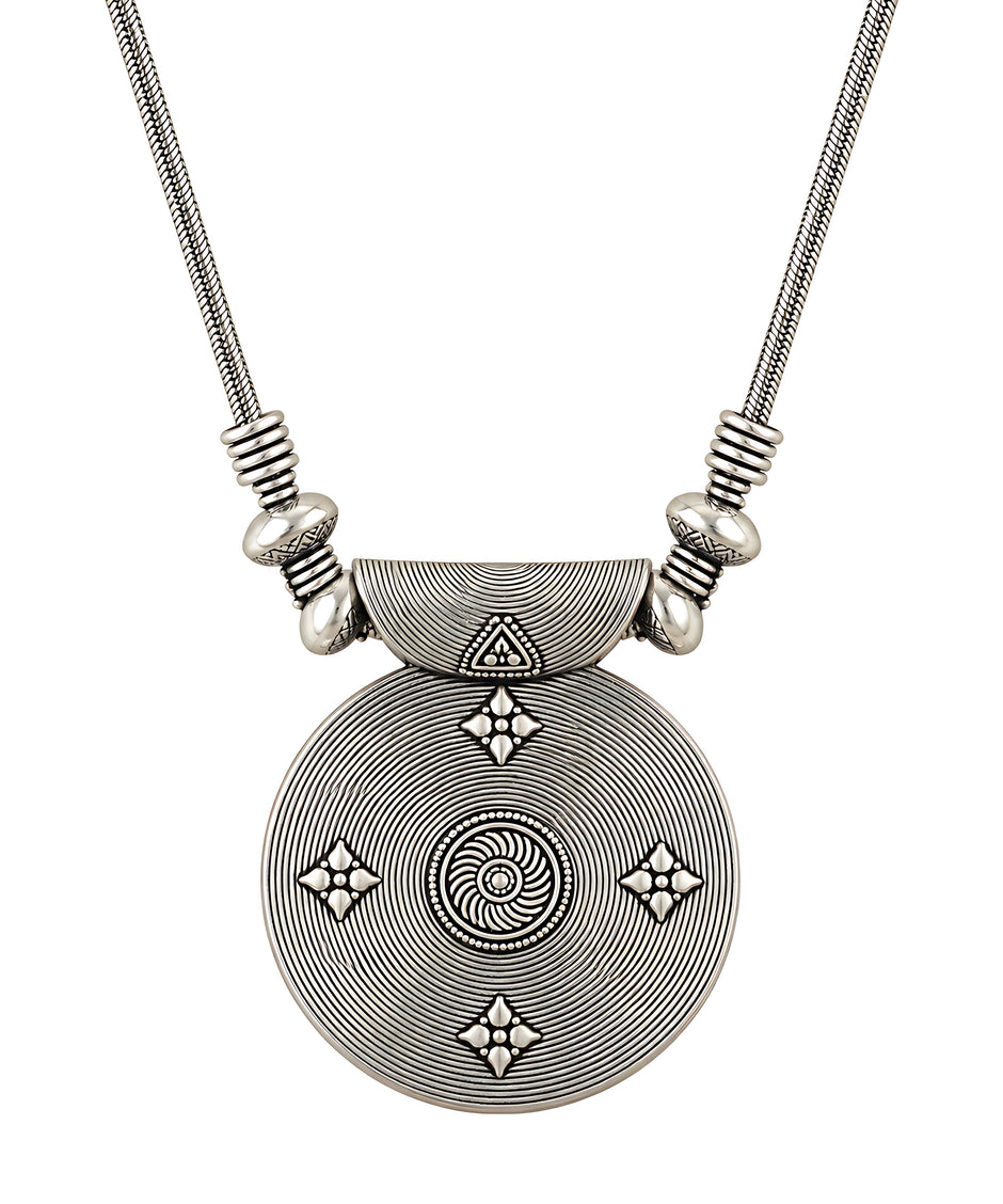 Oxidized Alloy Round Pendant Necklace / Ruchi