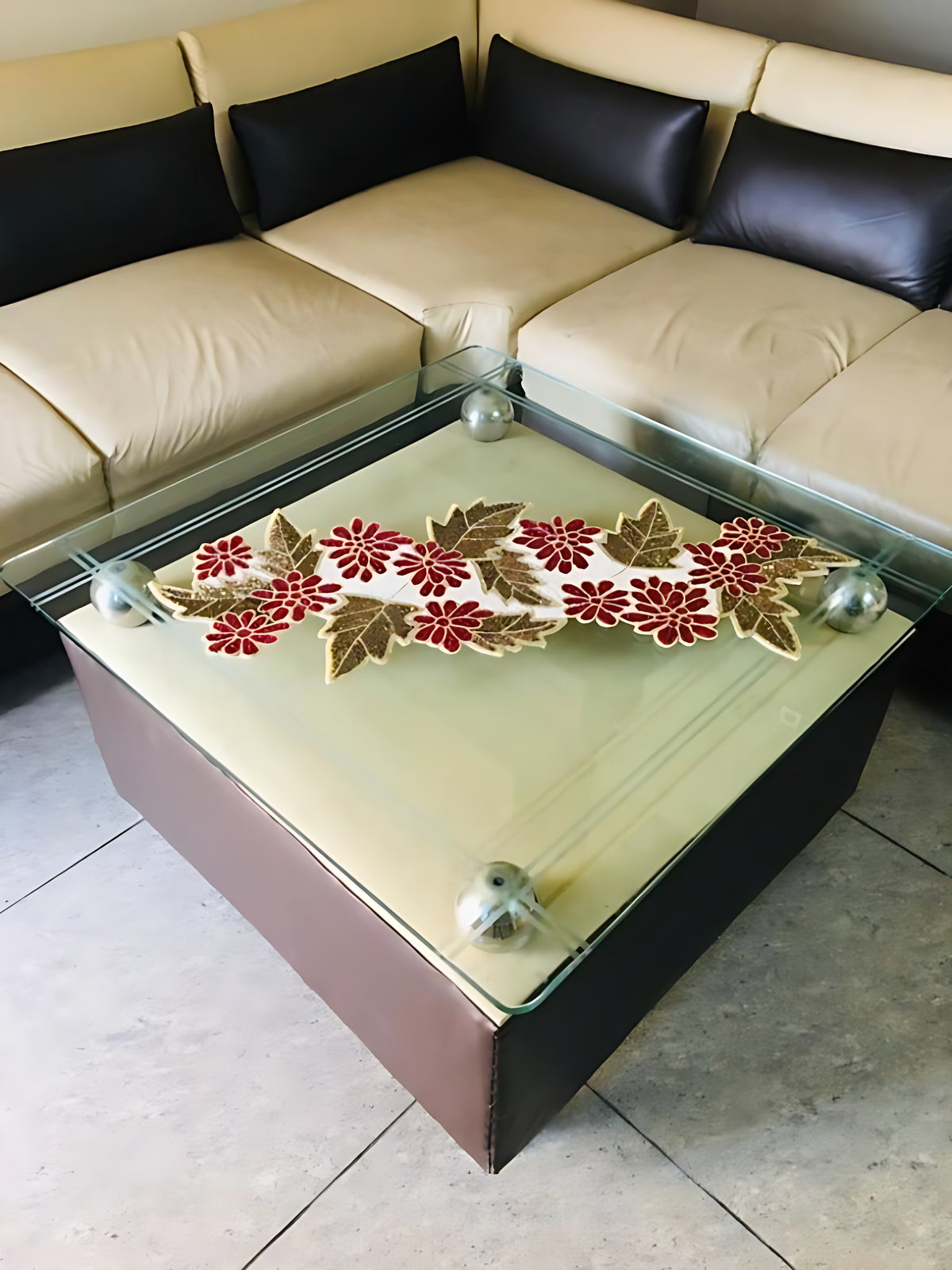 Leaf Floral Embroidered Beaded Runner / Ruchi