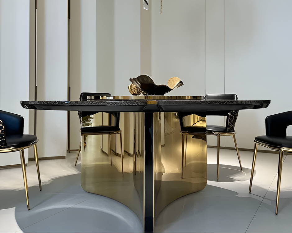 Shiny Wooden Top Round Dining Table Set / Ruchi