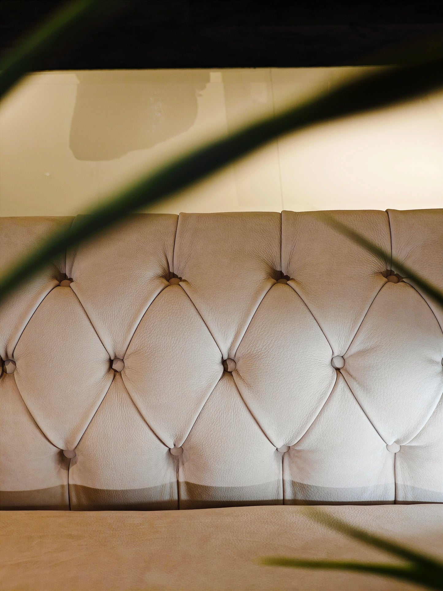 Large L-Shape Leather Fabric Sectional Sofa / Ruchi