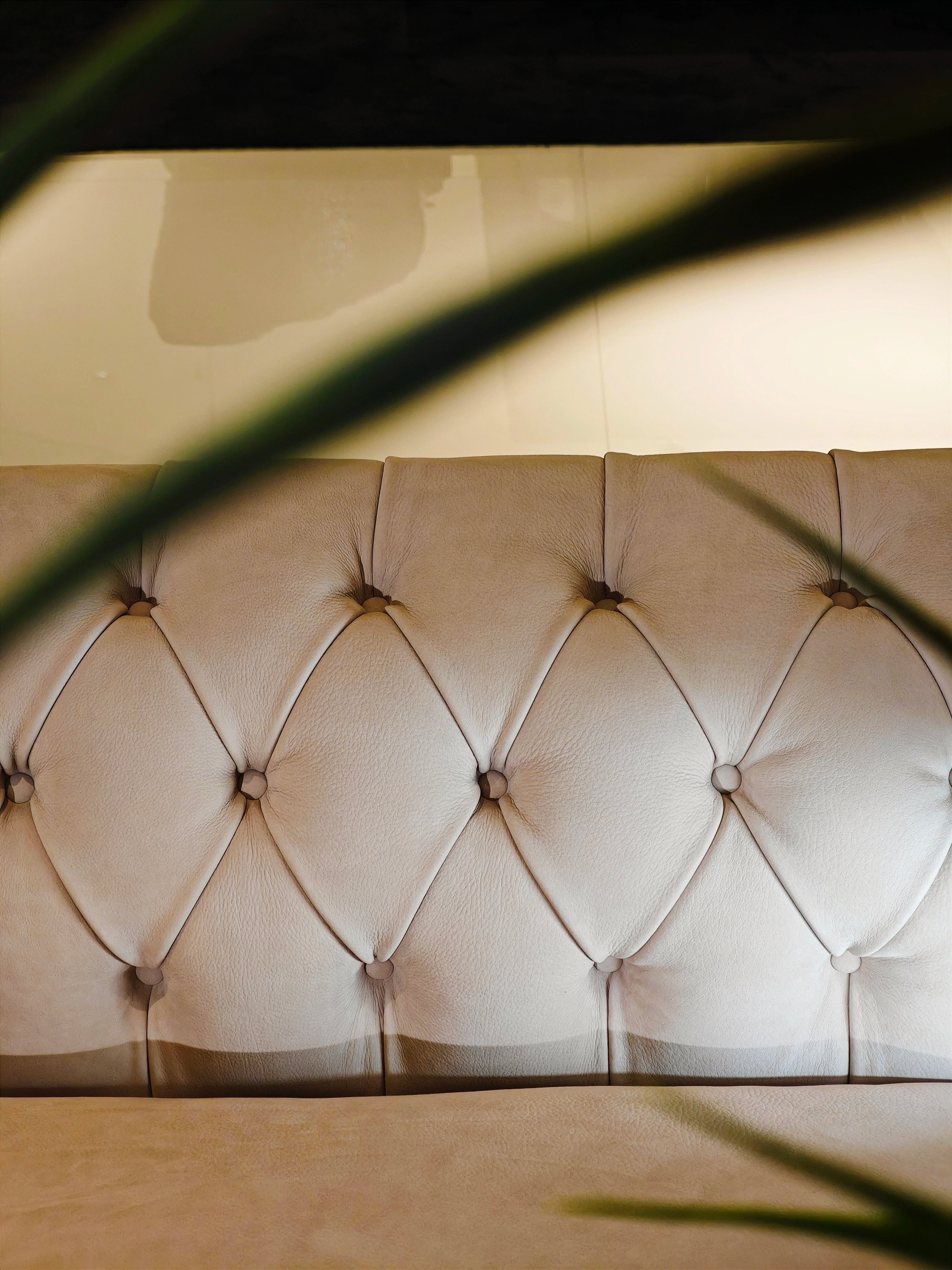 Large L-Shape Leather Fabric Sectional Sofa / Ruchi