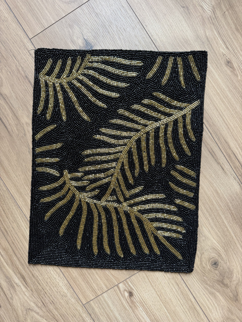 Table Runner And Placemats Set / Ruchi