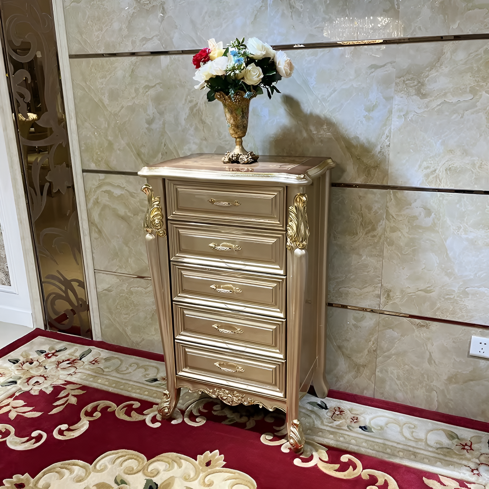 European Wooden Chest Of Drawers / Ruchi 