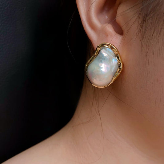1 Pair Baroque White Pearl Gold Plated Stud Earrings / Ruchi