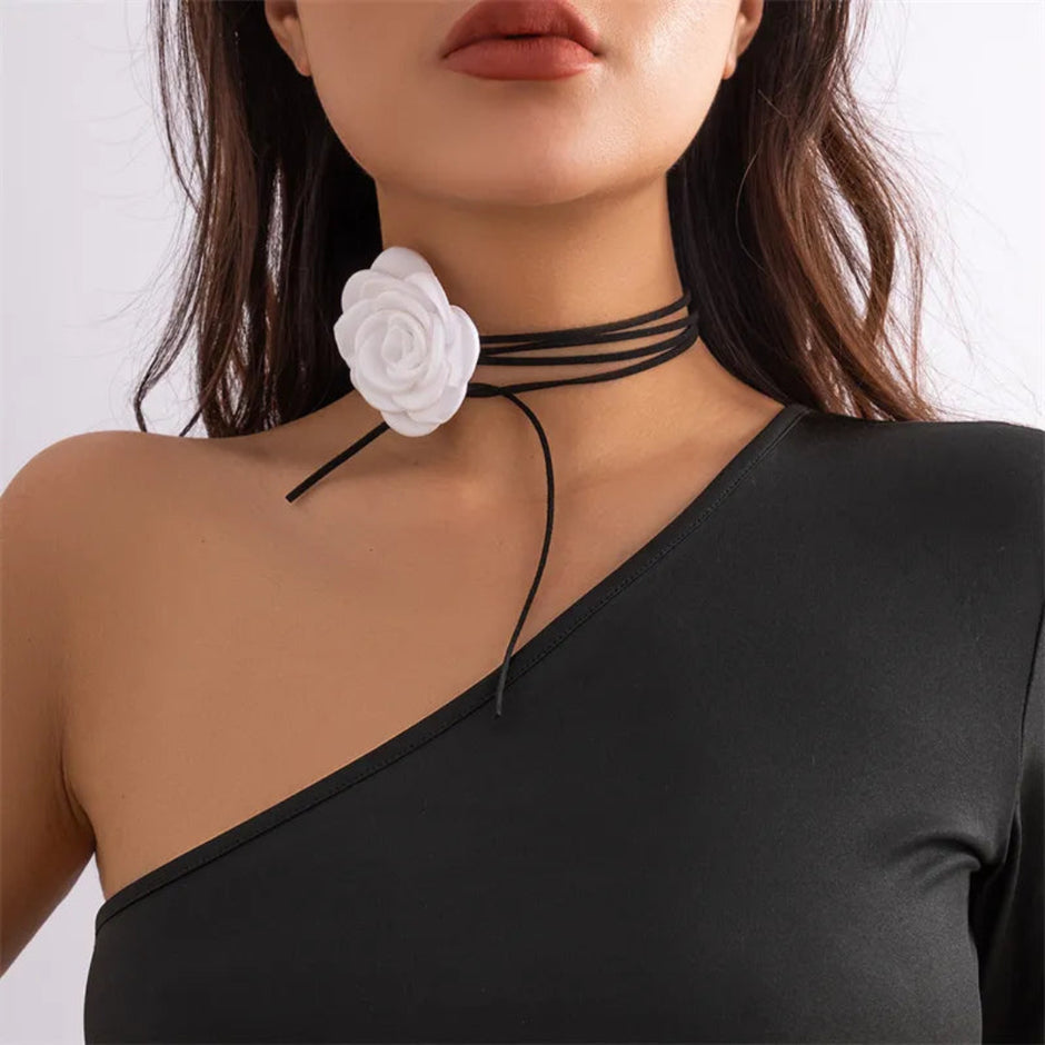 Floral Rope Choker Necklace / Ruchi