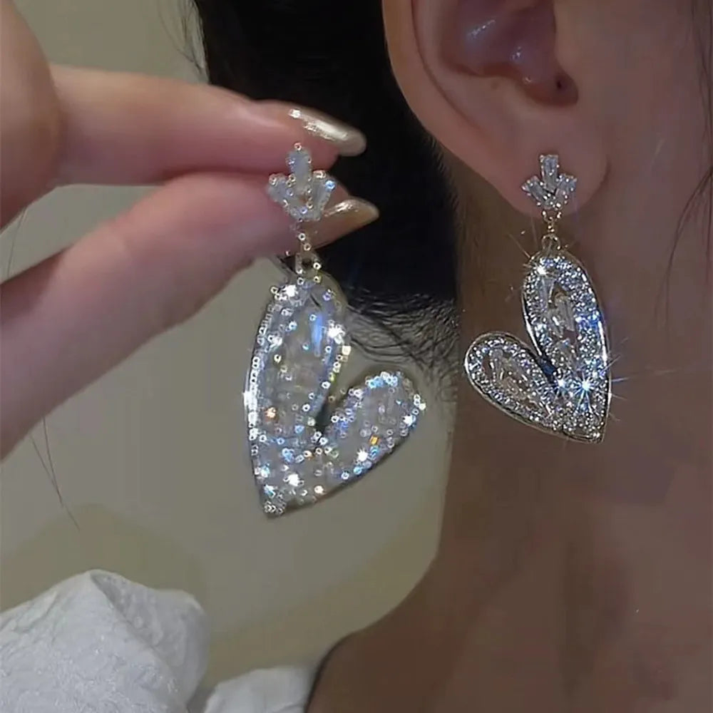 Elegant Heart Shape Crystal Metal Drop Earrings / Ruchi