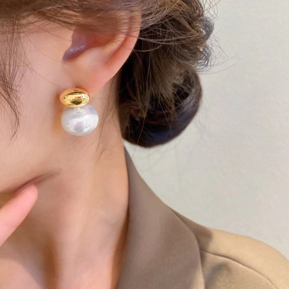 Bean Spliced White Pearl Metal Earrings / Ruchi