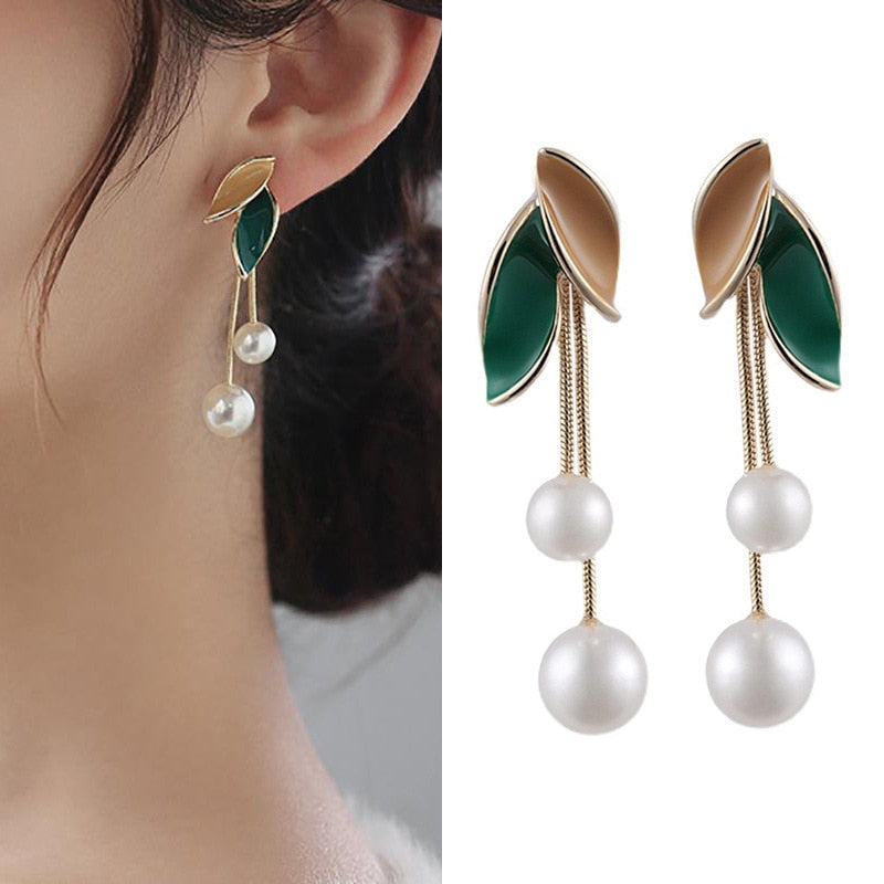 1 Pair Leaf Design Pearl Tassel Drop Metal Earrings / Ruchi