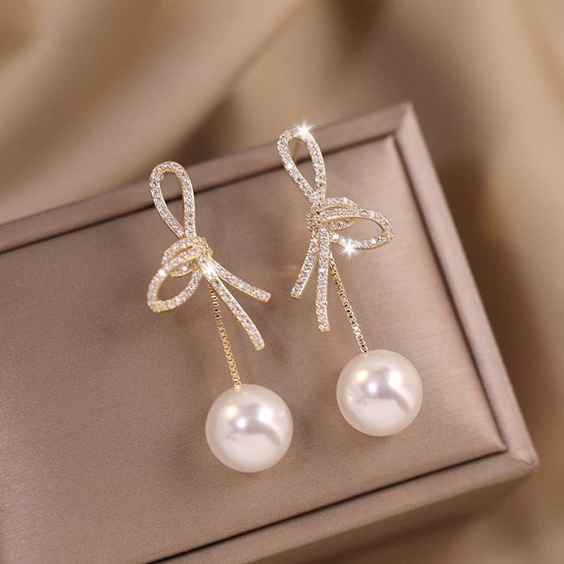 1 Pair Golden Bowknot Pearl Zirconia Metal Earrings / Ruchi