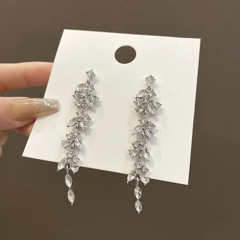 1 Pair Leaf Design Crystal Metal Drop Earrings / Ruchi