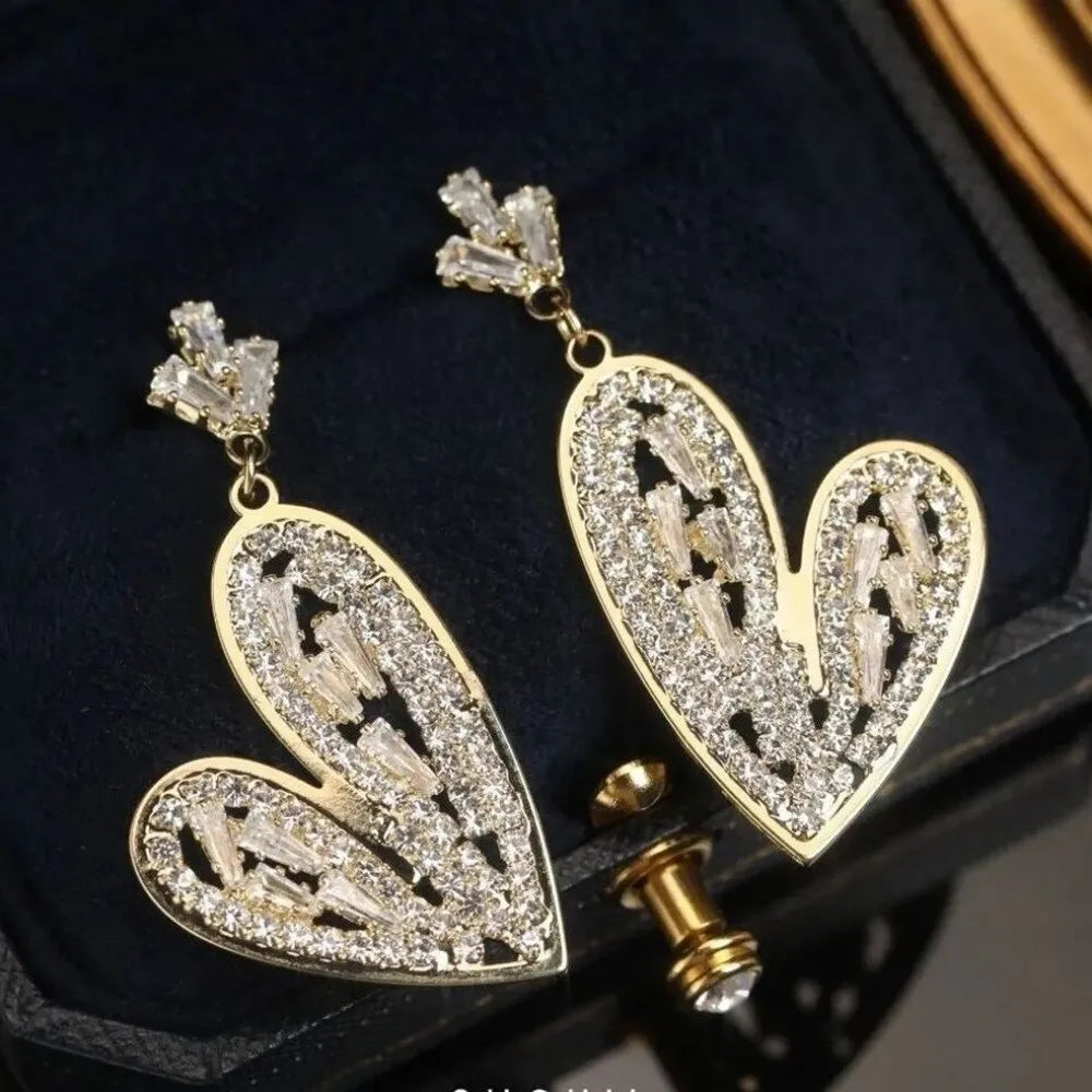 Elegant Heart Shape Crystal Metal Drop Earrings / Ruchi