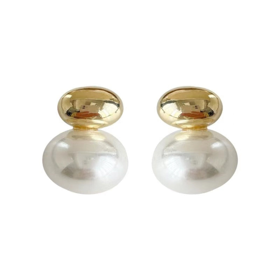 Bean Spliced White Pearl Metal Earrings / Ruchi