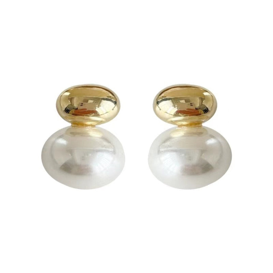 Bean Spliced White Pearl Metal Earrings / Ruchi
