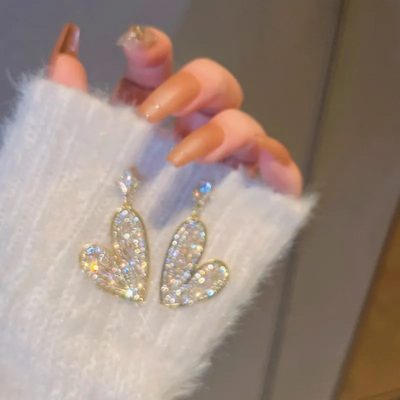 Elegant Heart Shape Crystal Metal Drop Earrings / Ruchi