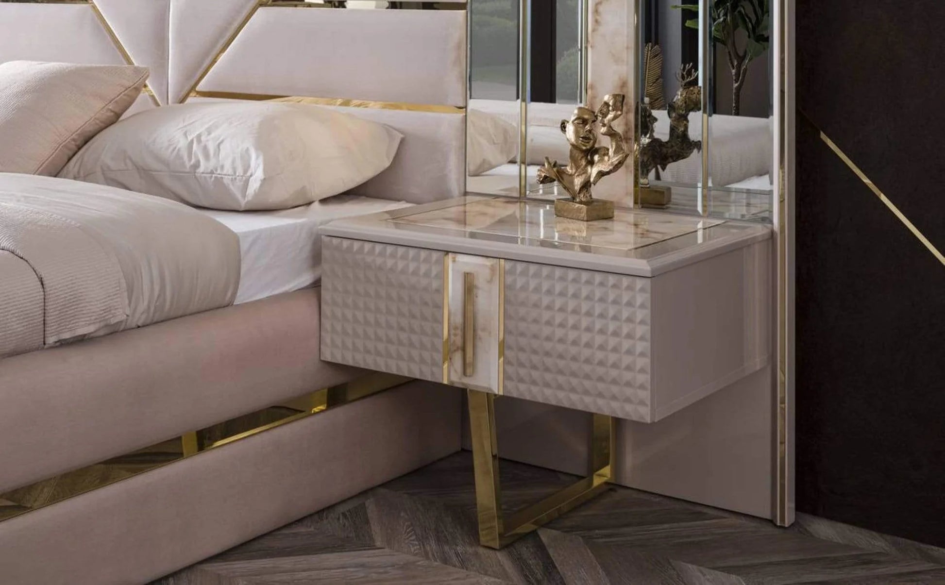Modern Fabric Bedroom Set With Storage / Ruchi