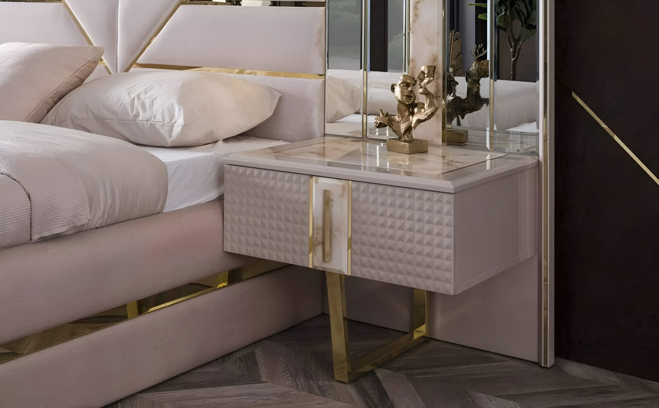 Modern Fabric Bedroom Set / Ruchi