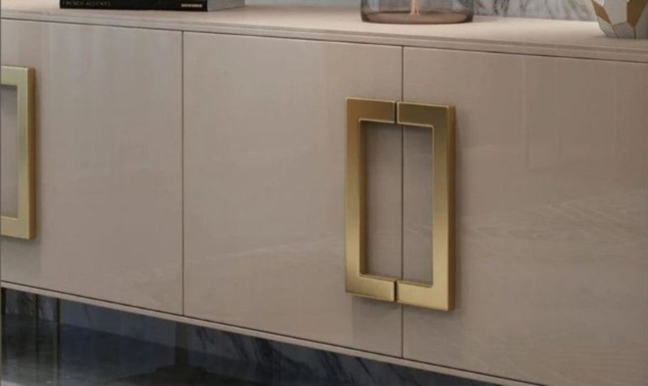 Modern Wooden TV Stand With Storage / Ruchi