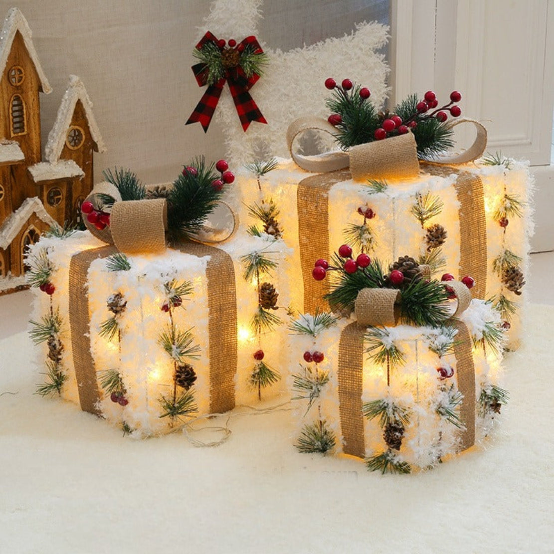 Set Of 3 Metal Christmas Gift Boxes / Ruchi