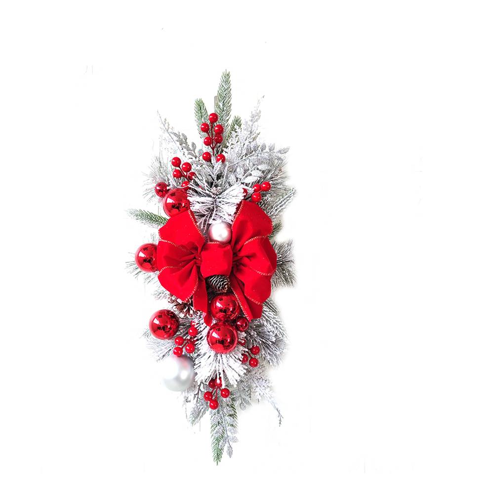 Artificial Stairway Christmas Wreath With LED Lights / Ruchi