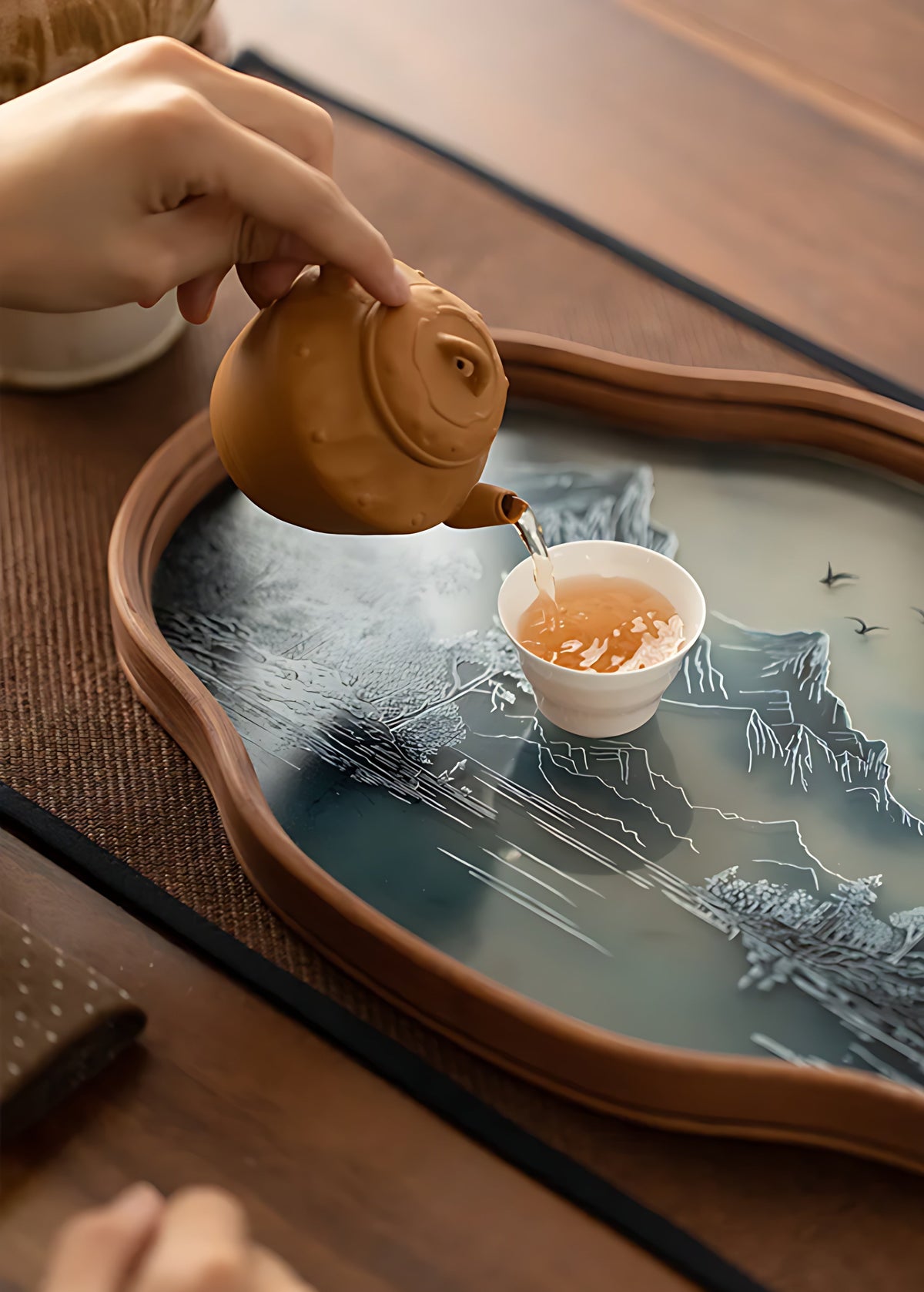 Simple Bamboo Wood Glass Serving Tray / Ruchi