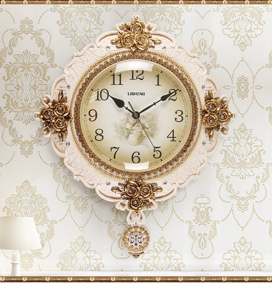 Antique European Style Artistic Wall Clock / Ruchi