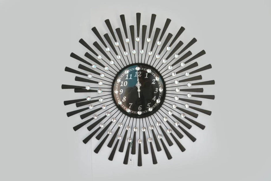 Alluring Shiny Metal Wall Clock / Ruchi
