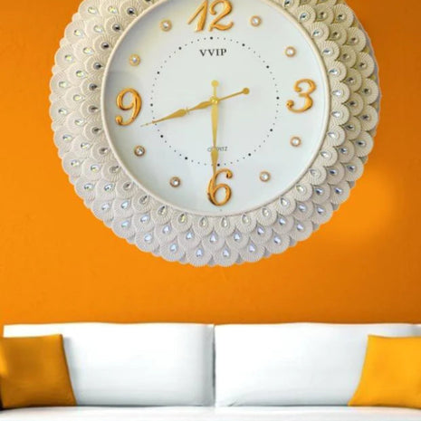 Classic Retro Hanging Wall Clock / Ruchi