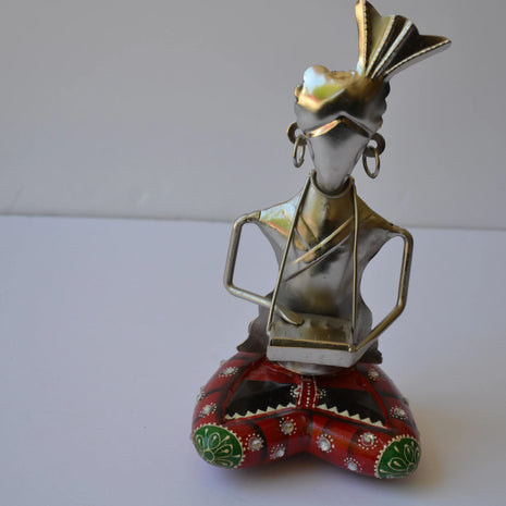 Hand Curated Decorative Metal Showpiece / Ruchi