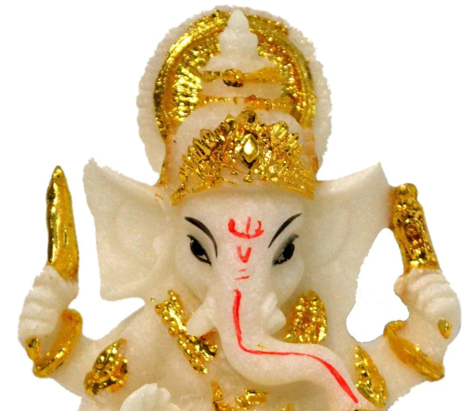 Hindu God Ganesha Idol For Home / Ruchi